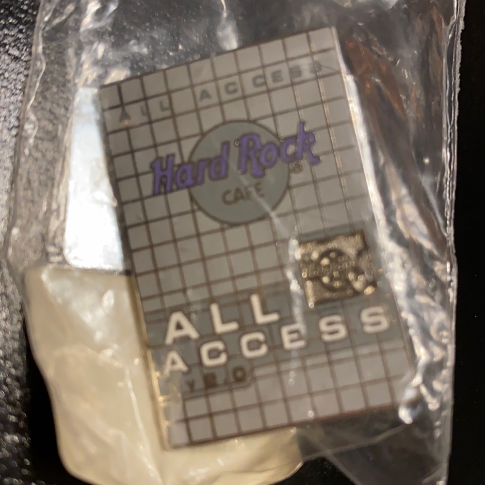 Hard Rock Cafe 2002 All Access Pin
